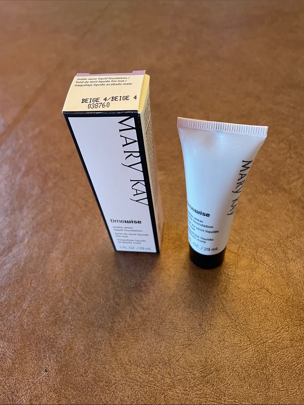 Mary Kay Discontinued TimeWise Matte-Wear Liquid Foundation - Beige 4-New